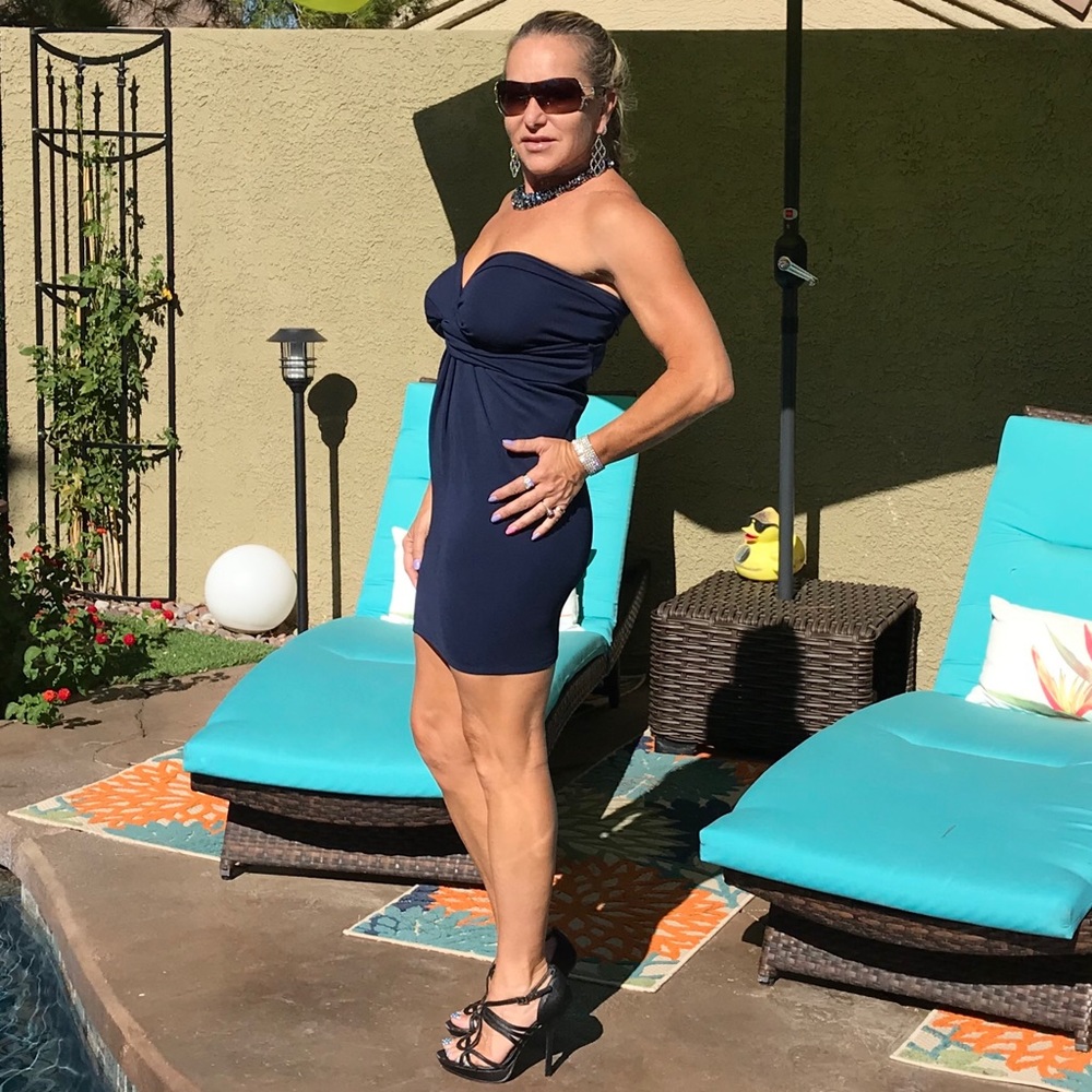 Burberry Blue strapless dress - Picture 2 of 8